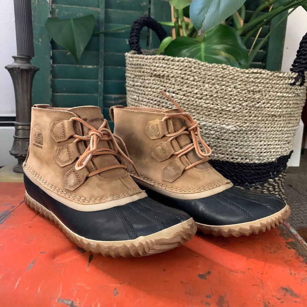 SOREL Out and About booties